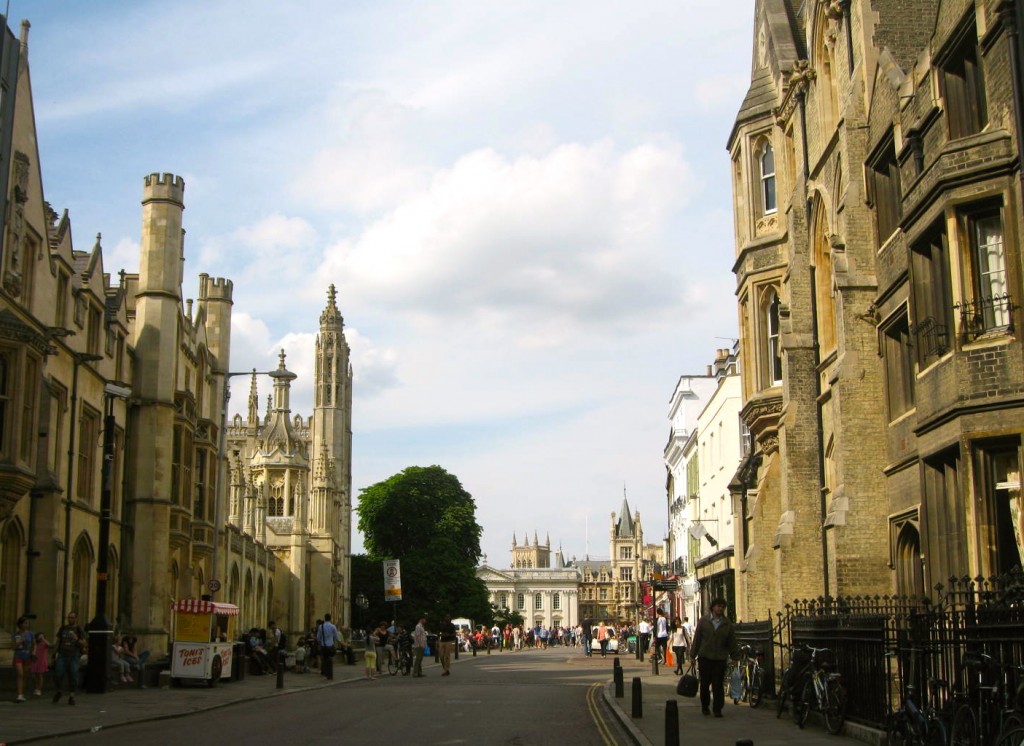 The main streets of Cambridge lined with scholastic buildings of the various colleges. Photo by me.